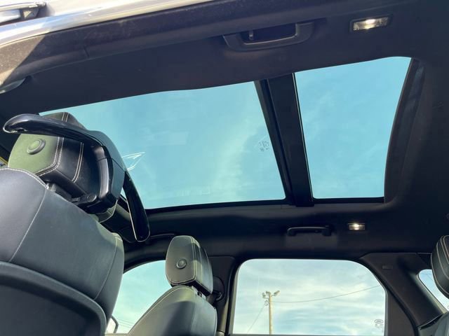 Used 2021 Land Rover Range Rover Velar R-Dynamic S image 26