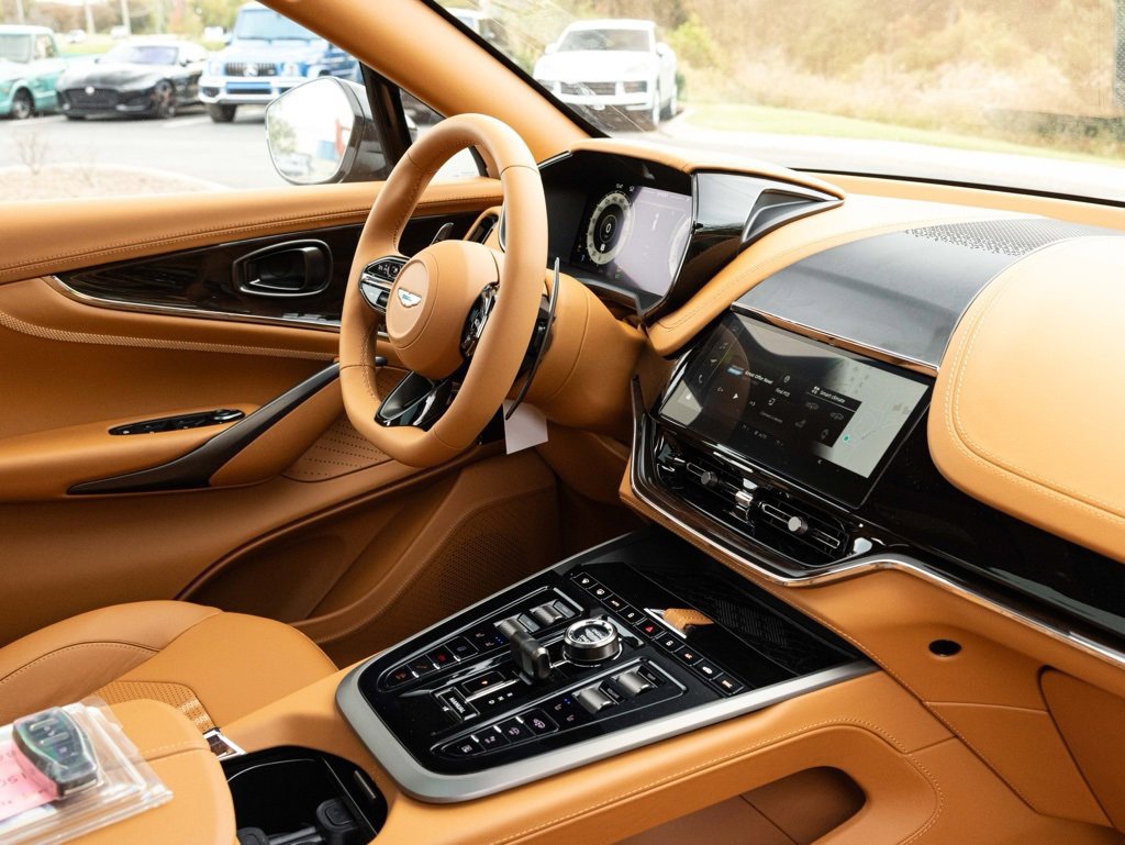 New 2026 Aston Martin DBX 707 image 49