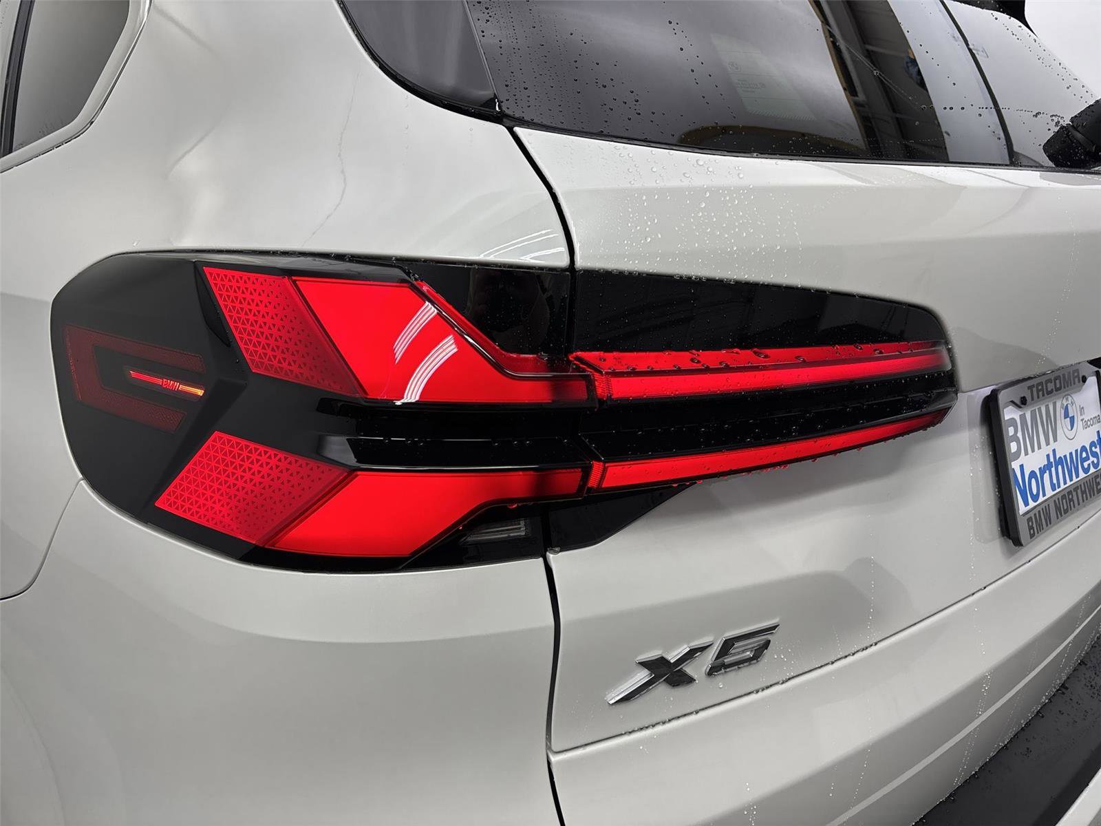 Used 2024 BMW X5 xDrive40i w/ Premium Package image 19