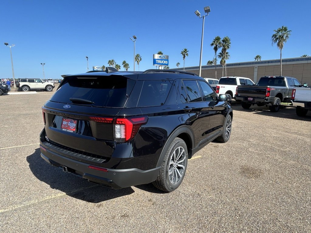 New 2026 Ford Explorer ST-Line image 7