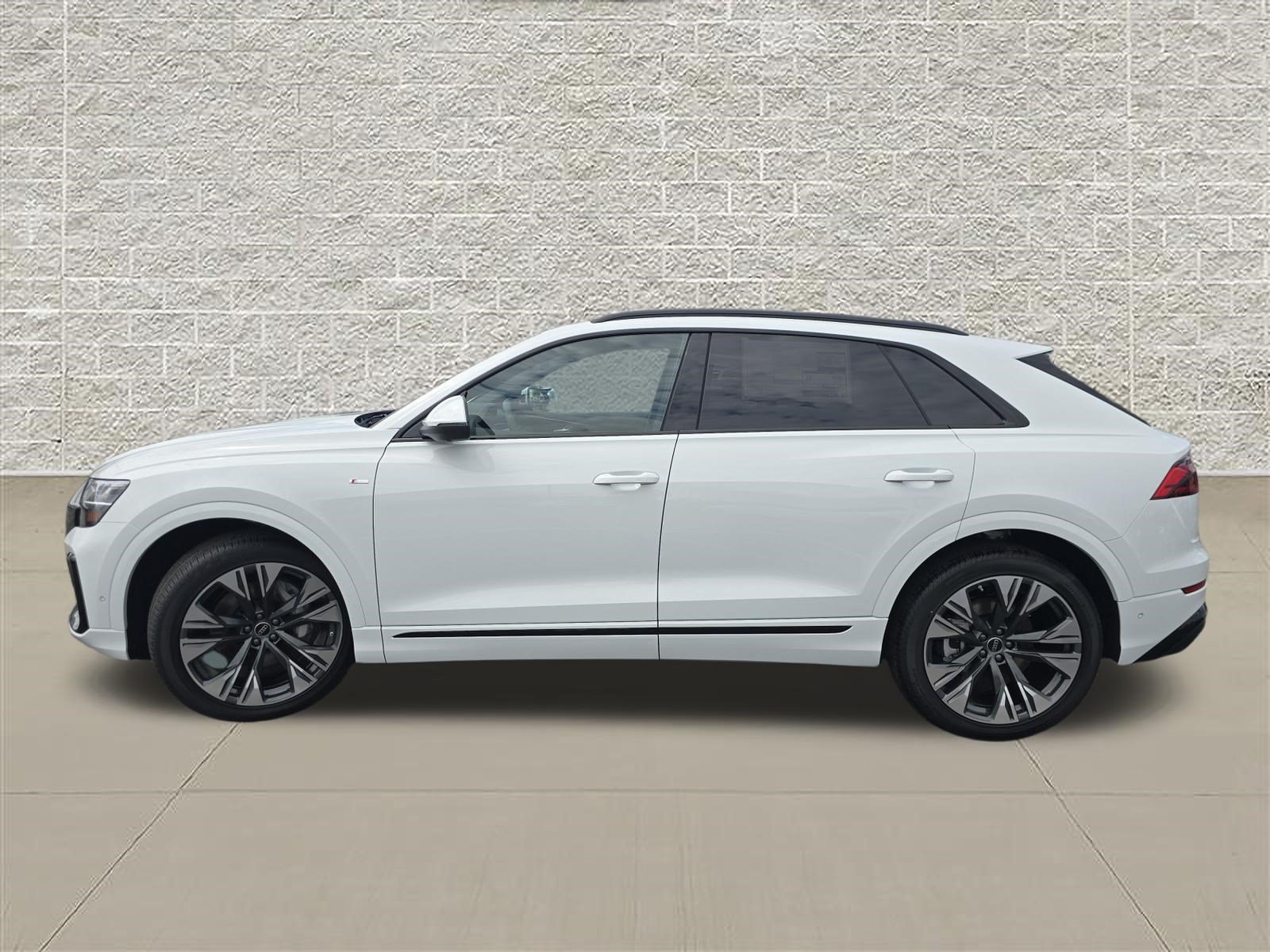 New 2027 Audi Q8 Premium Plus AWD/4WD image 4