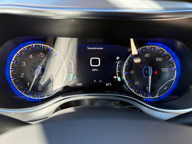 New 2026 Chrysler Pacifica Limited image 27