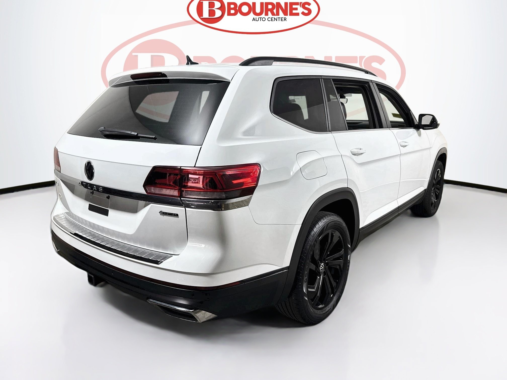 Used 2023 Volkswagen Atlas SE w/ Black Wheel Package AWD/4WD image 10