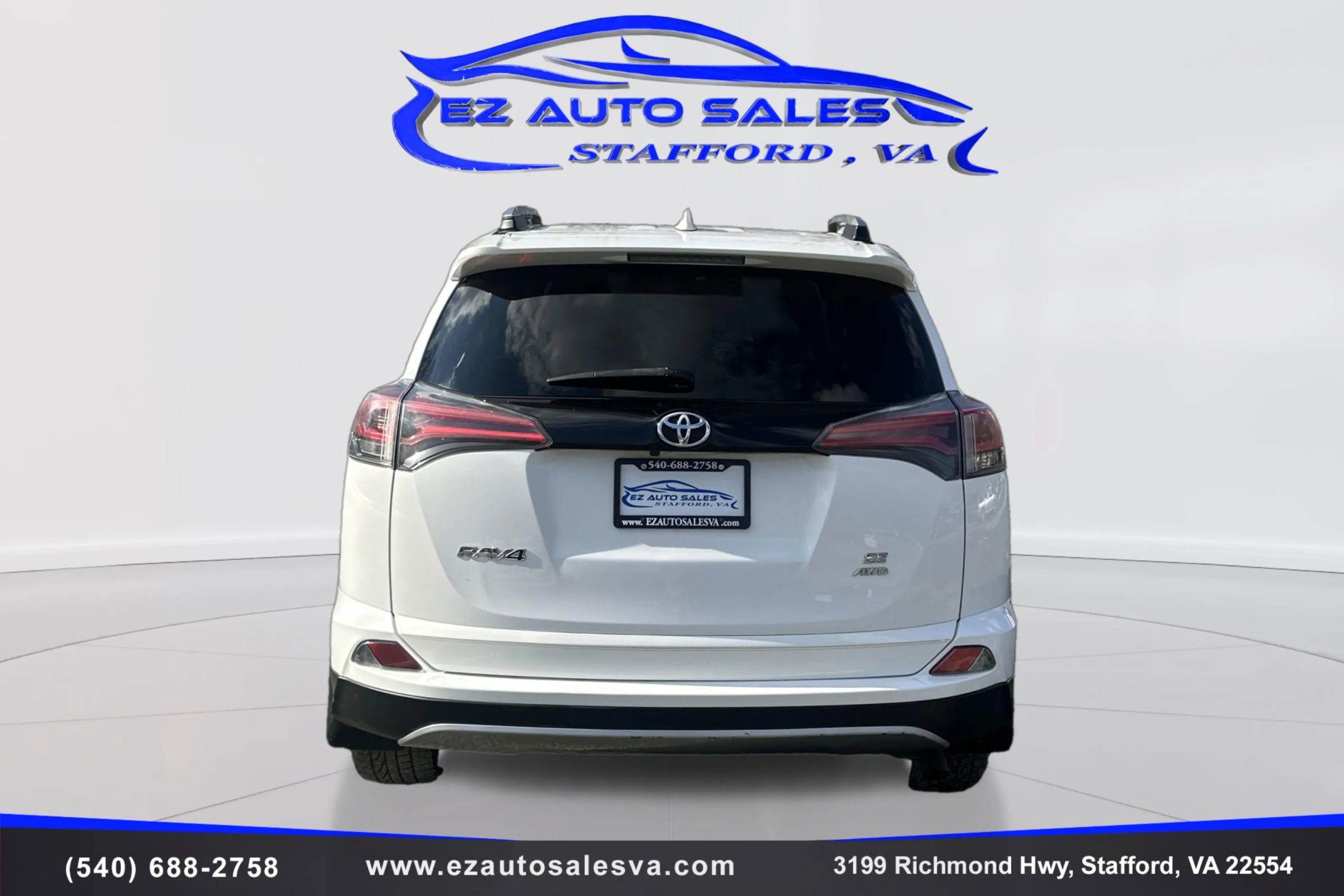 Used 2017 Toyota RAV4 SE image 6
