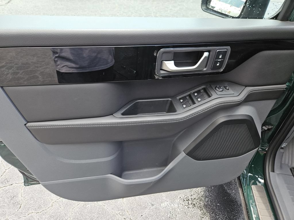 Used 2025 INEOS Grenadier Station Wagon AWD/4WD image 15