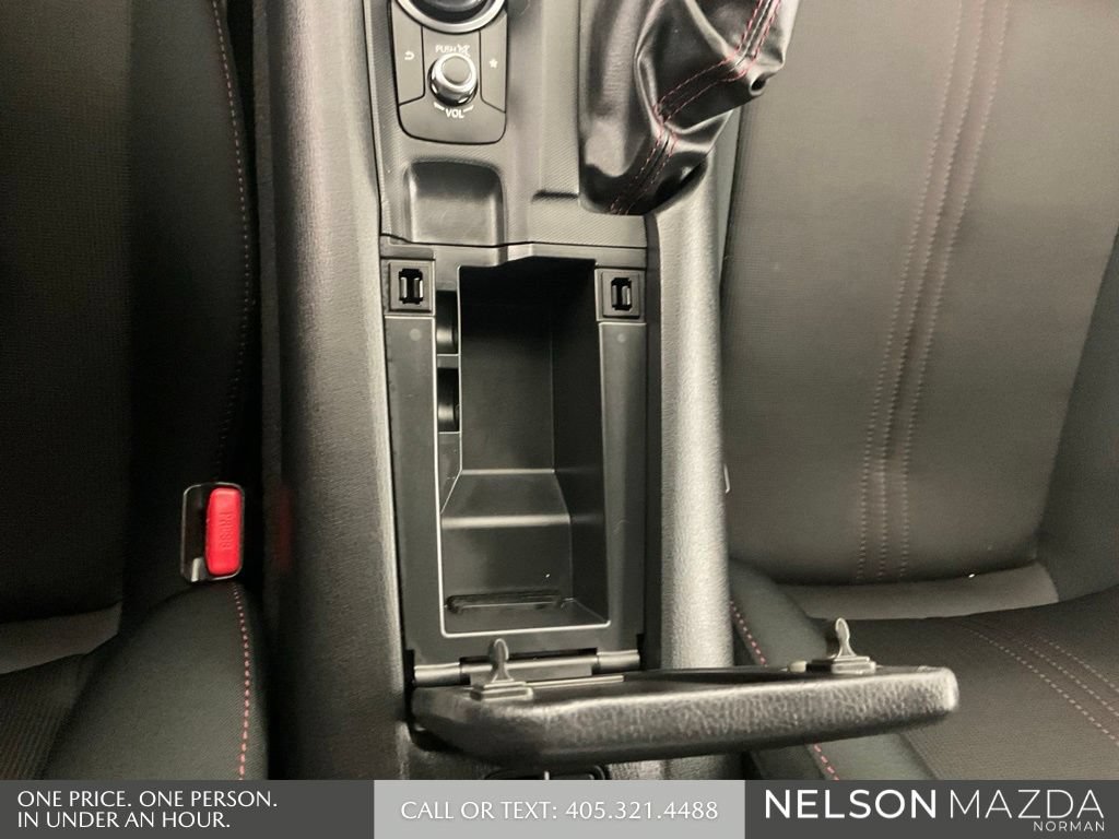 Used 2018 MAZDA MX-5 Miata Club RWD image 32
