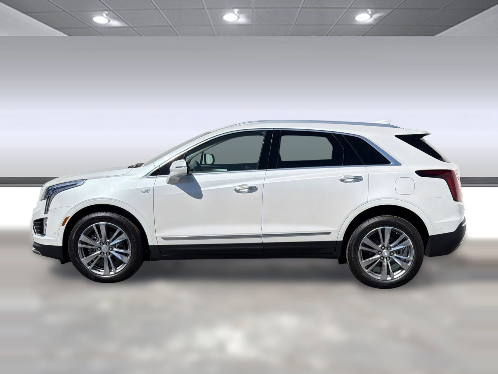 New 2026 Cadillac XT5 Premium Luxury w/ LPO, Floor Liner Package AWD/4WD image 2