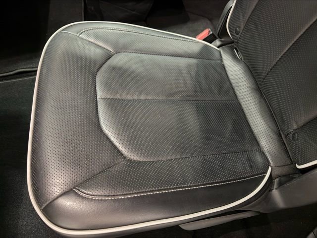 Used 2025 Chrysler Pacifica Limited image 19