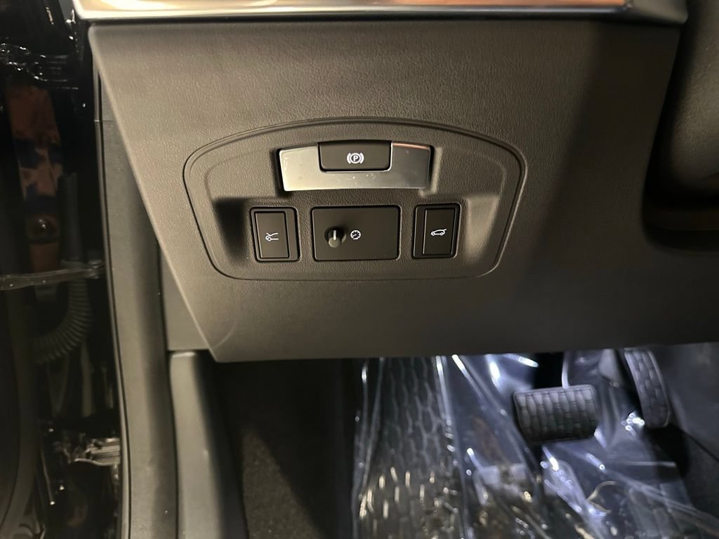 New 2024 Jaguar I-PACE R-Dynamic HSE AWD/4WD image 24