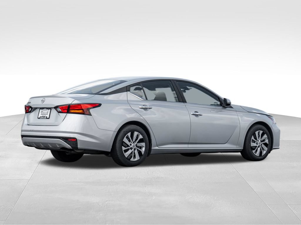 Used 2023 Nissan Altima 2.5 S FWD image 7
