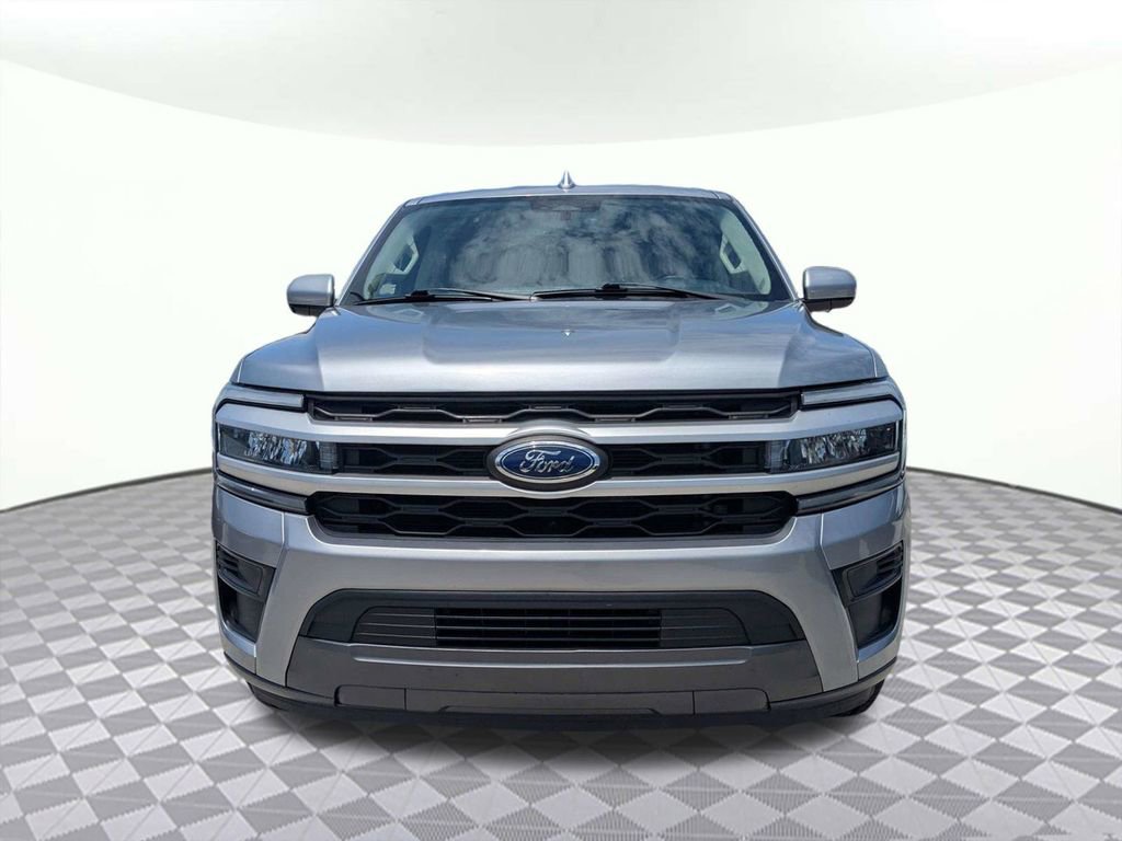 Used 2024 Ford Expedition XLT RWD image 8