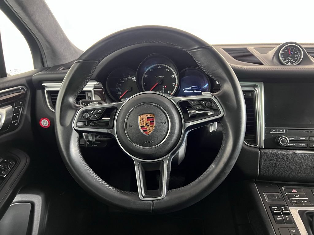 Certified 2018 Porsche Macan Turbo AWD/4WD image 24