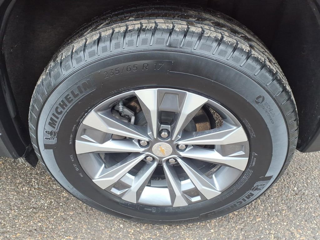 Certified 2025 Chevrolet Equinox LT w/ Convenience Package II image 9