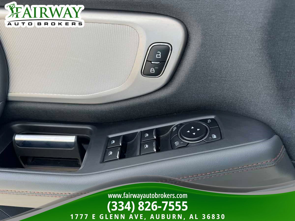 Used 2025 Ford Expedition Active image 16