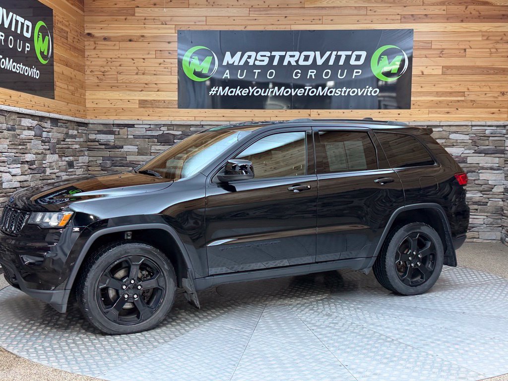 Used 2020 Jeep Grand Cherokee Laredo AWD/4WD image 11