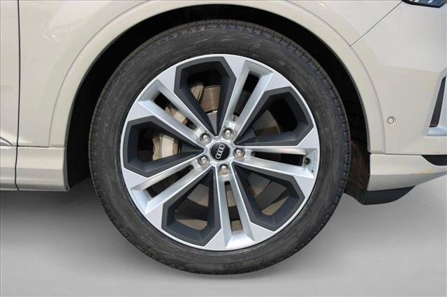 Used 2020 Audi Q7 3.0T Prestige AWD/4WD image 14