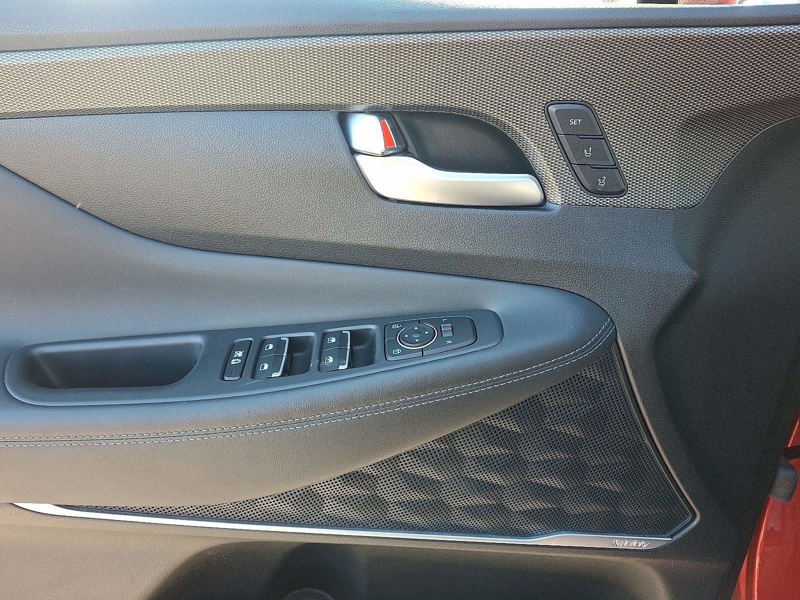 Used 2020 Hyundai Santa Fe Limited image 12