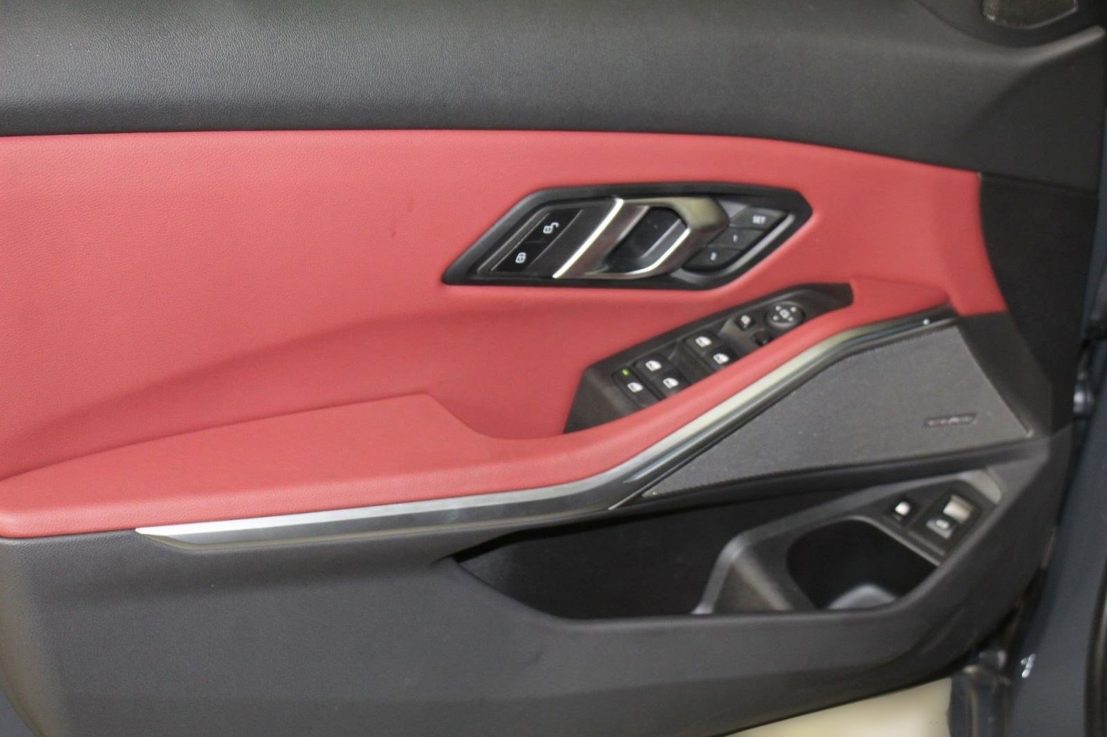 Used 2024 BMW 330e xDrive w/ Premium Package image 11