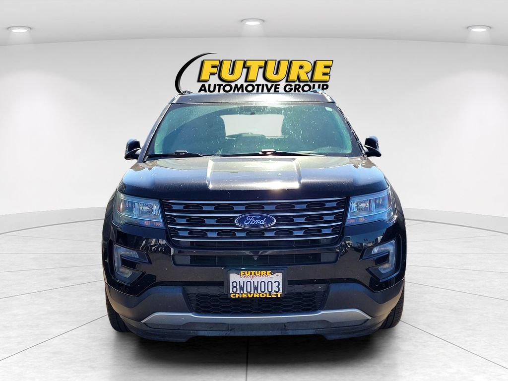 Used 2017 Ford Explorer Limited FWD image 2