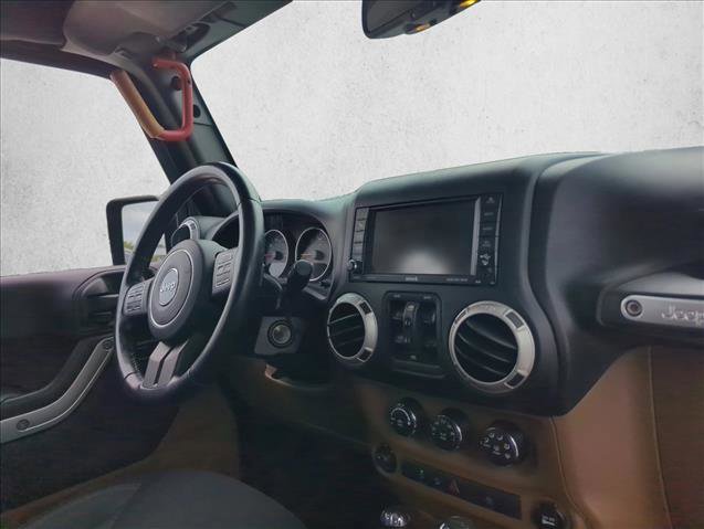 Used 2014 Jeep Wrangler Unlimited Sahara w/ Connectivity Group image 22