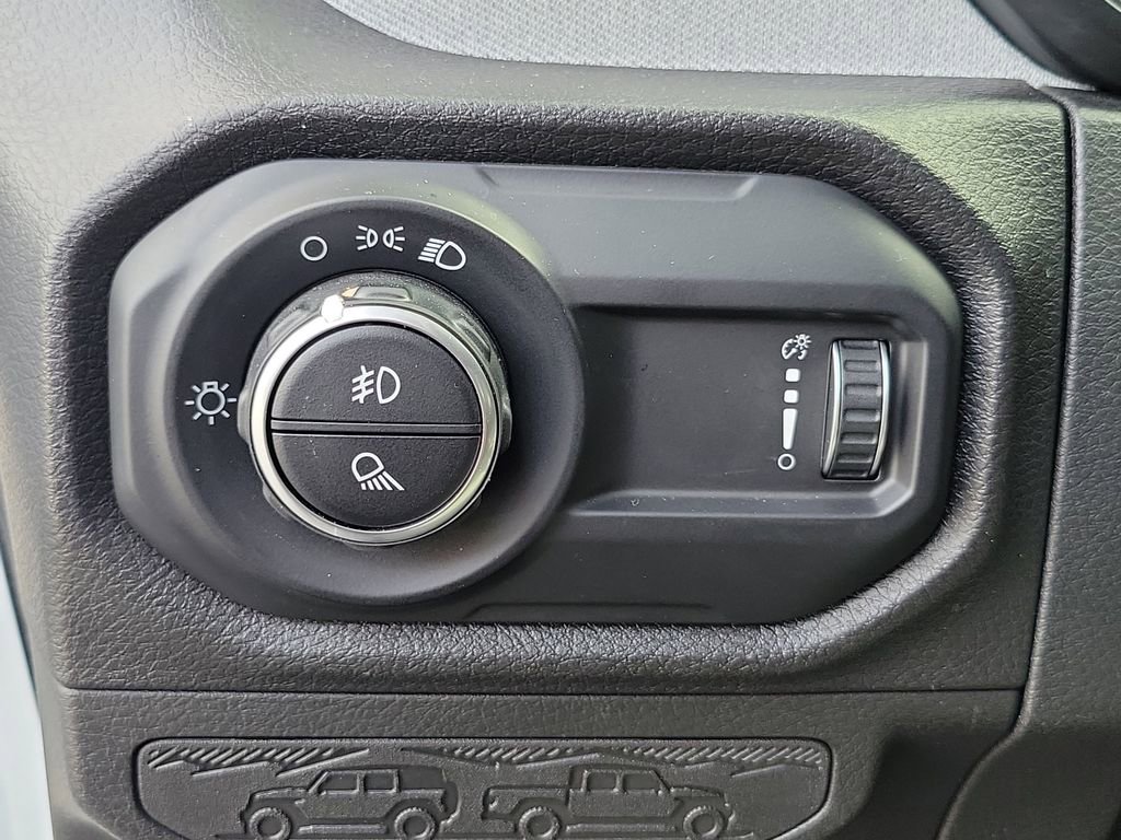 Used 2024 Jeep Gladiator Sport image 17