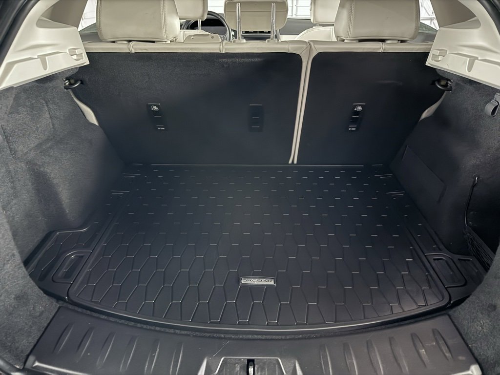 Used 2020 Jaguar E-PACE SE image 47