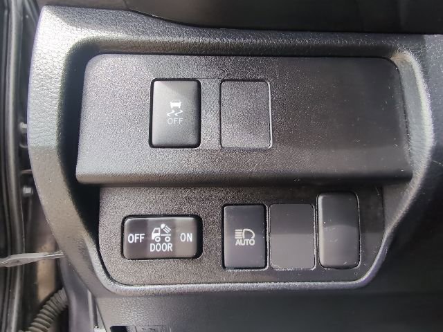Used 2020 Toyota Tacoma SR AWD/4WD image 17