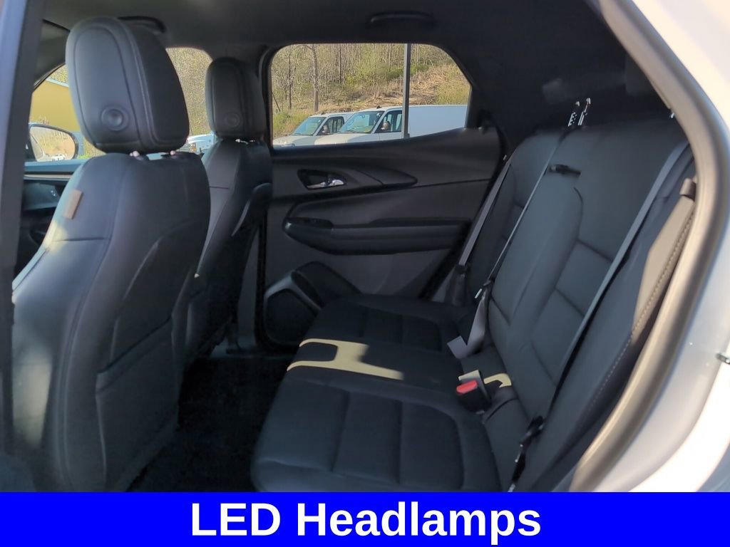 Used 2023 Chevrolet TrailBlazer ACTIV w/ Technology Package FWD image 11