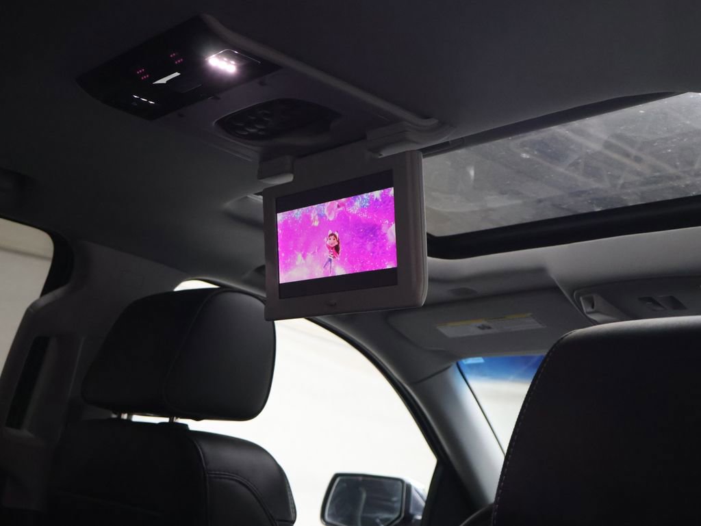 Used 2019 GMC Yukon Denali w/ Denali Ultimate Black Edition image 14