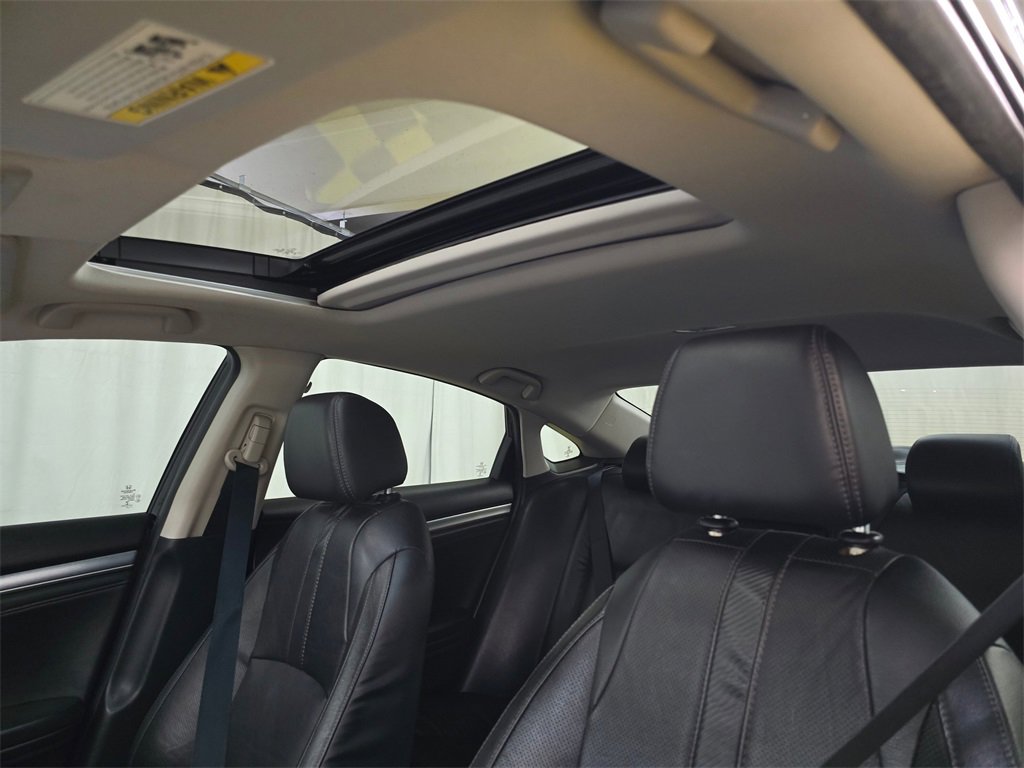 Used 2016 Honda Civic Touring image 22