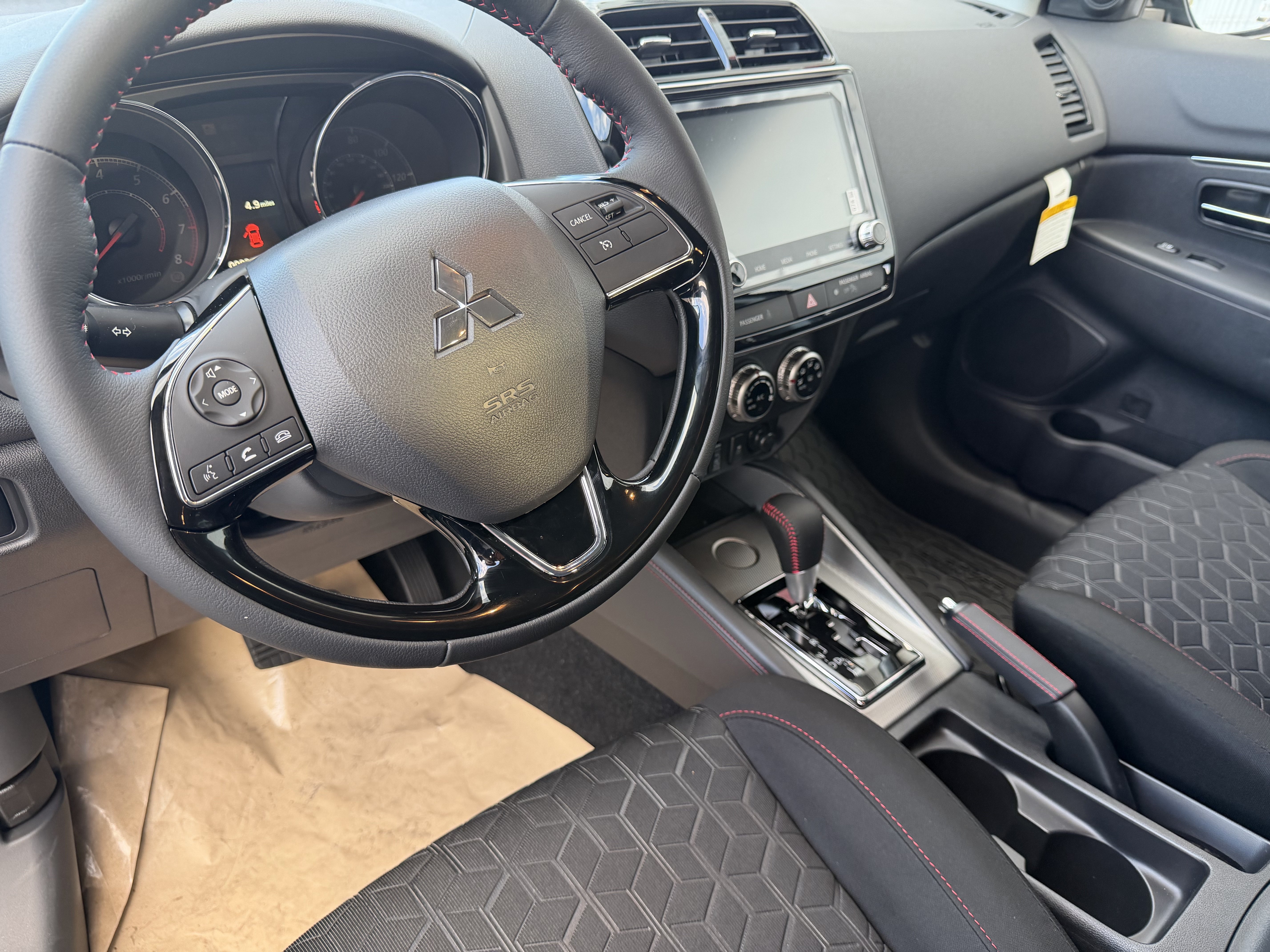 New 2027 Mitsubishi Outlander Sport LE FWD image 12
