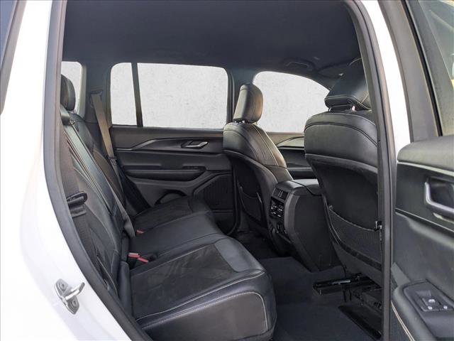 Used 2023 Jeep Grand Cherokee Altitude image 20