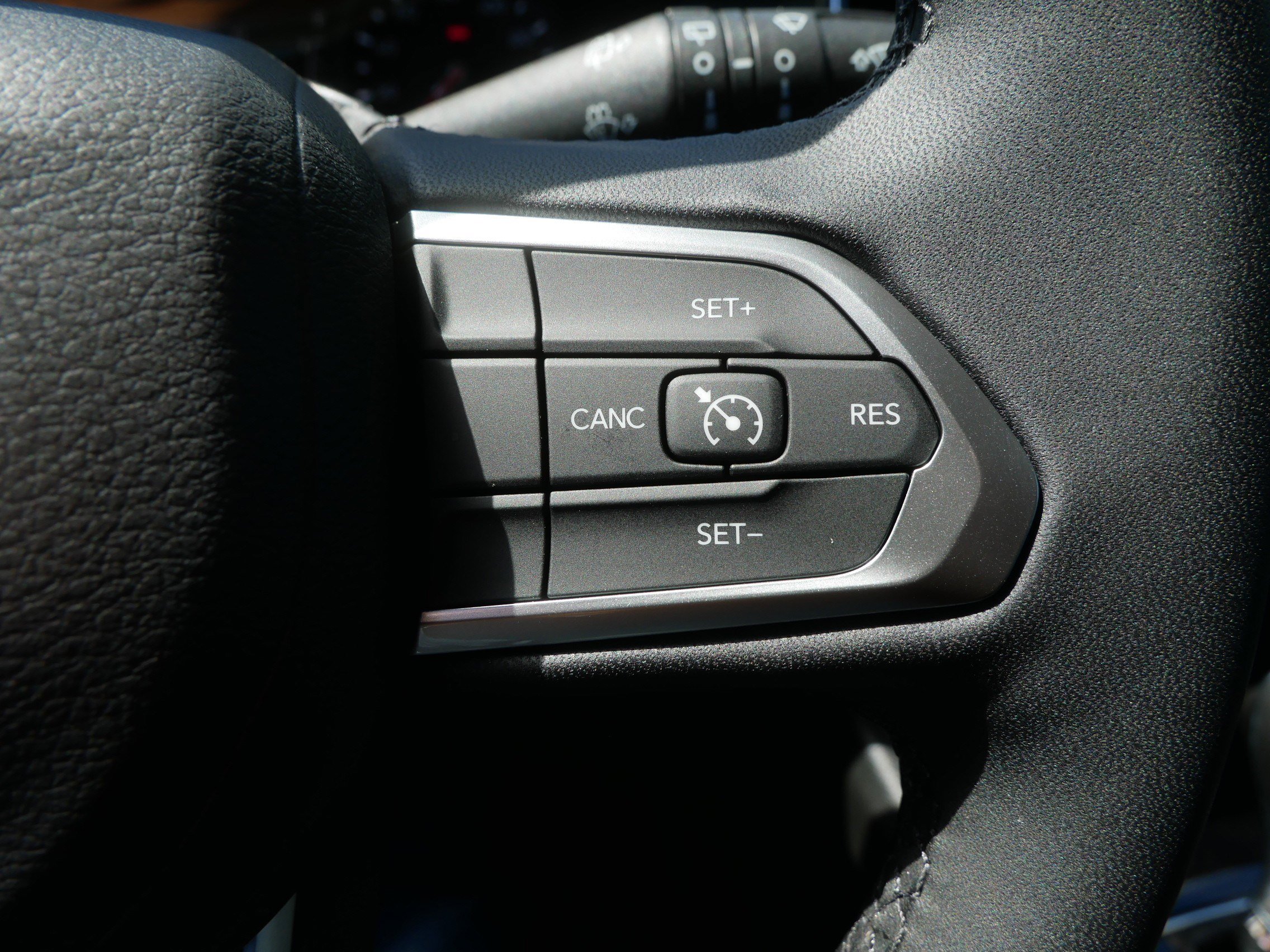 New 2026 Jeep Compass Latitude AWD/4WD image 10