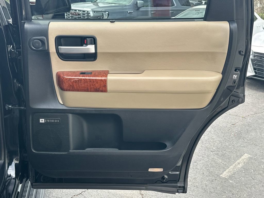 Used 2018 Toyota Sequoia Platinum image 17