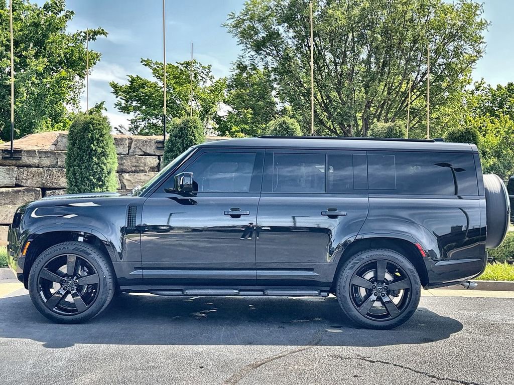 New 2026 Land Rover Defender 130 V8 AWD/4WD image 2