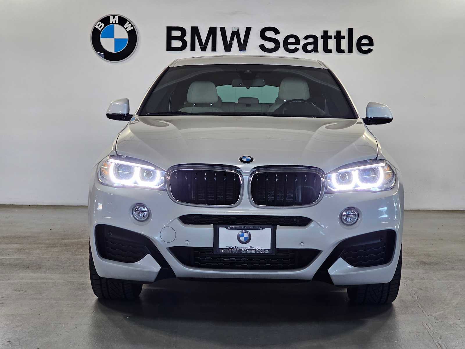 Used 2019 BMW X6 xDrive35i w/ M Sport Package image 5