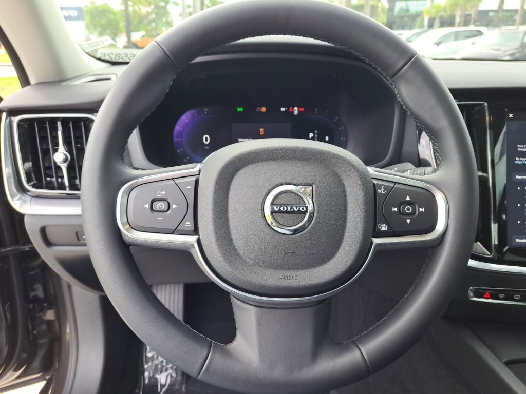 Used 2025 Volvo S60 B5 Core image 16