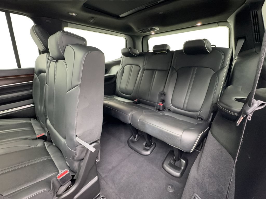Used 2023 Jeep Grand Wagoneer Series II w/ Flexible Seating Group AWD/4WD image 26