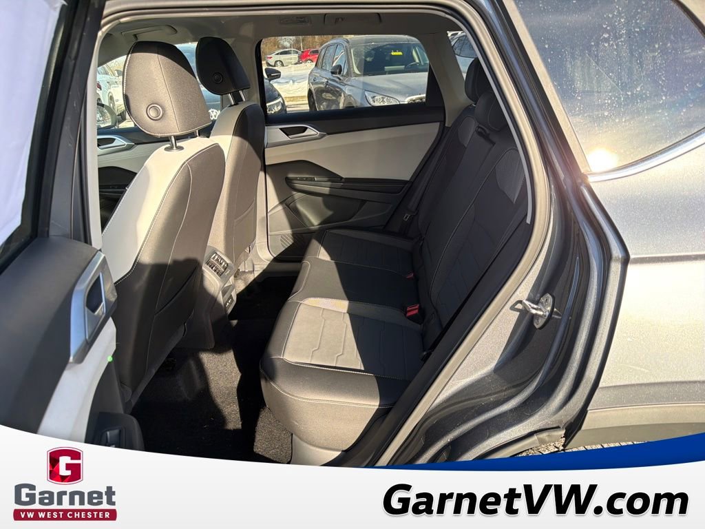 New 2026 Volkswagen Taos SE image 18