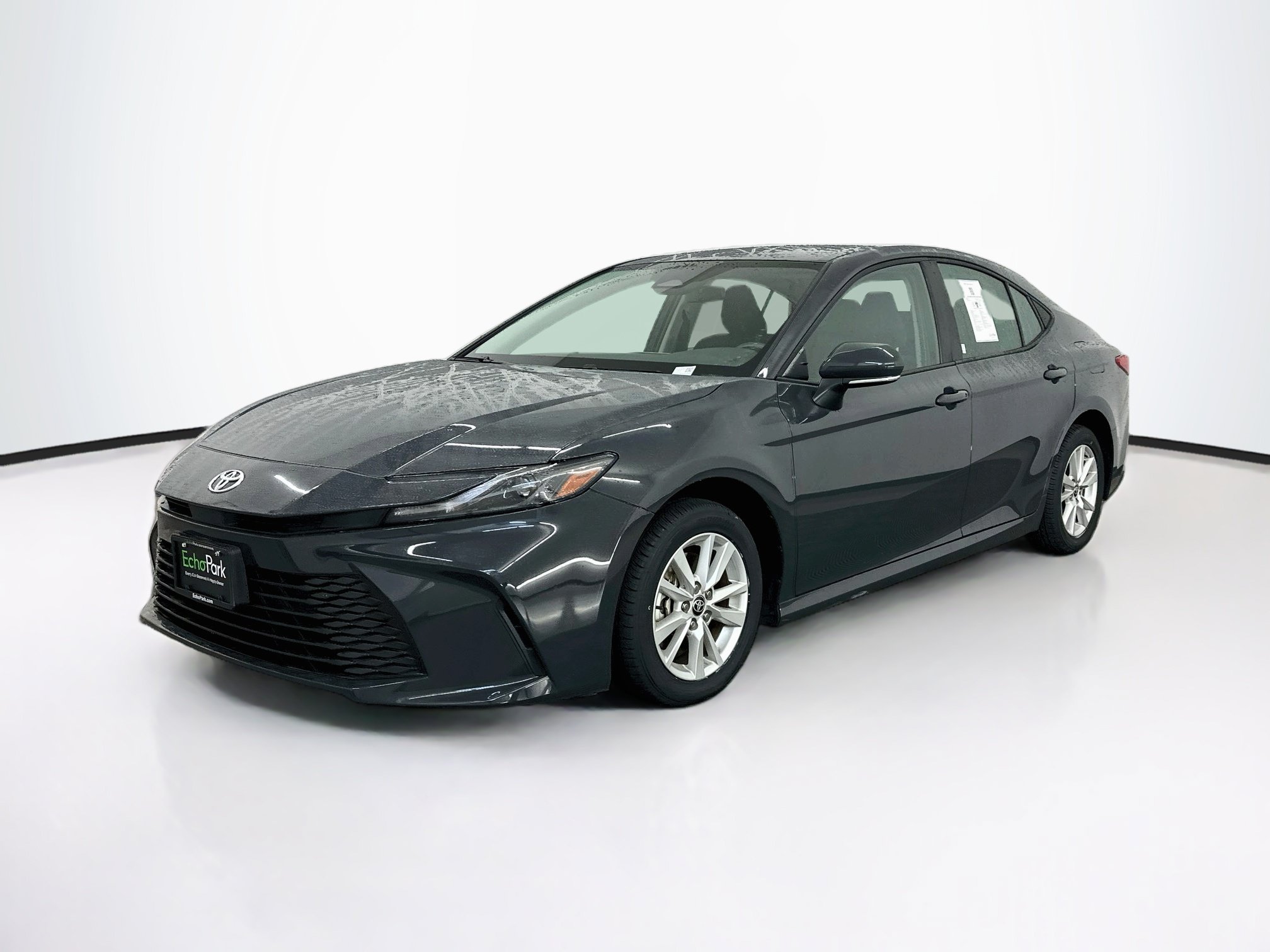 Used 2025 Toyota Camry LE FWD image 3