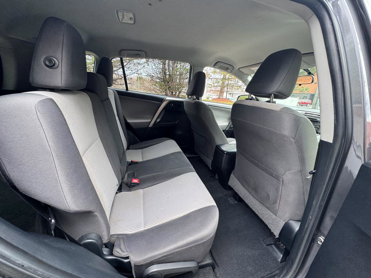 Used 2015 Toyota RAV4 LE image 11