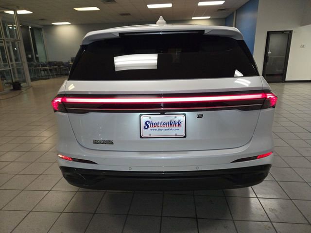 Used 2024 Lincoln Nautilus Premier w/ Equipment Group 102A image 7