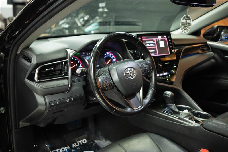 Used 2022 Toyota Camry XSE w/ Carpet Mat Package (TMS) FWD image 9