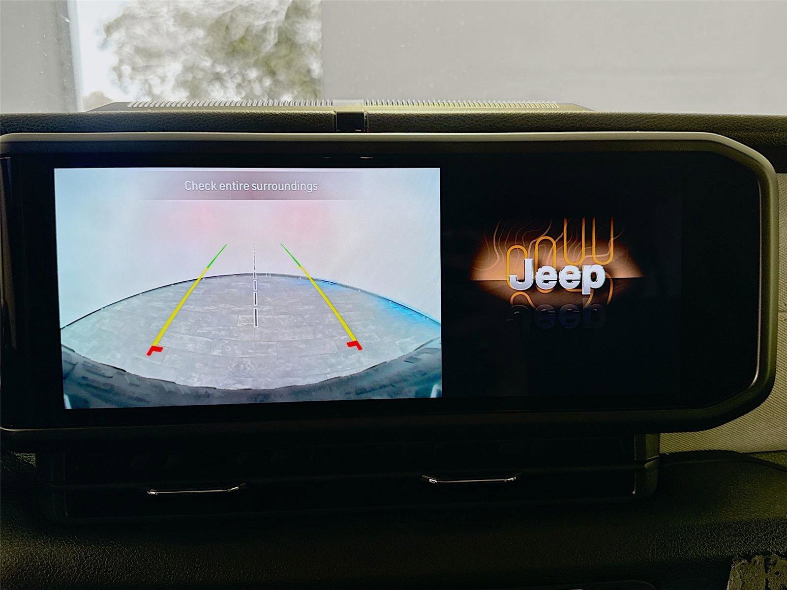 Used 2024 Jeep Wrangler Willys image 9