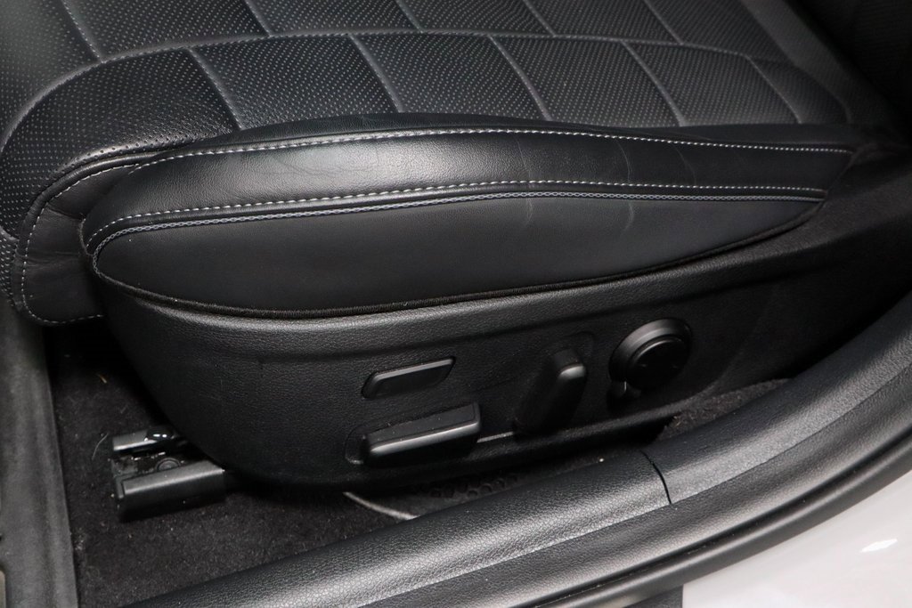 Used 2023 Kia Stinger GT2 image 26