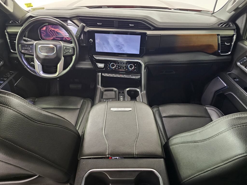 Used 2024 GMC Sierra 3500 Denali AWD/4WD image 18