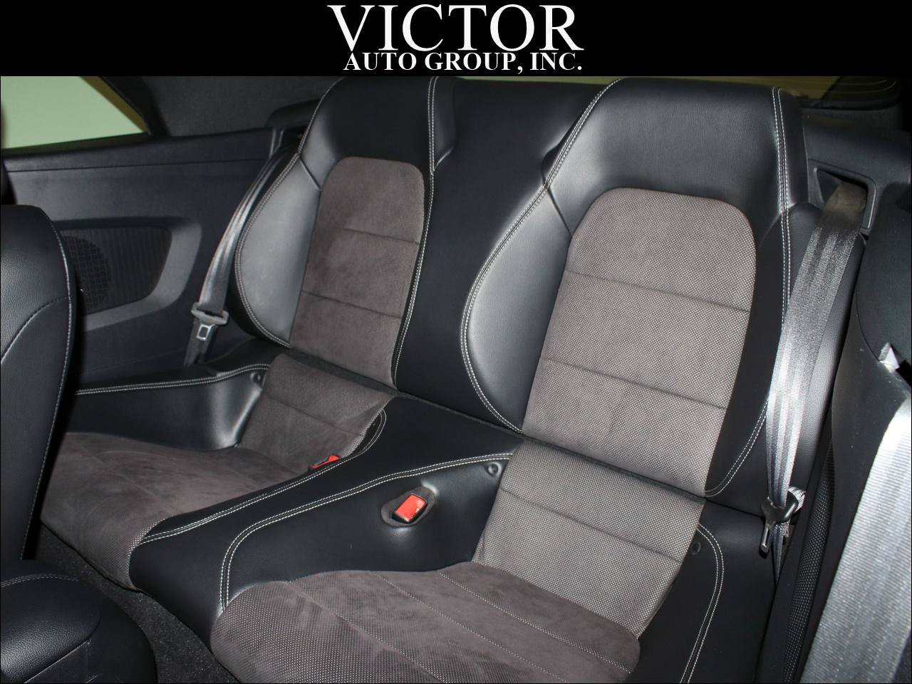 Used 2020 Ford Mustang GT Premium w/ Carbon Sport Interior Package RWD image 31