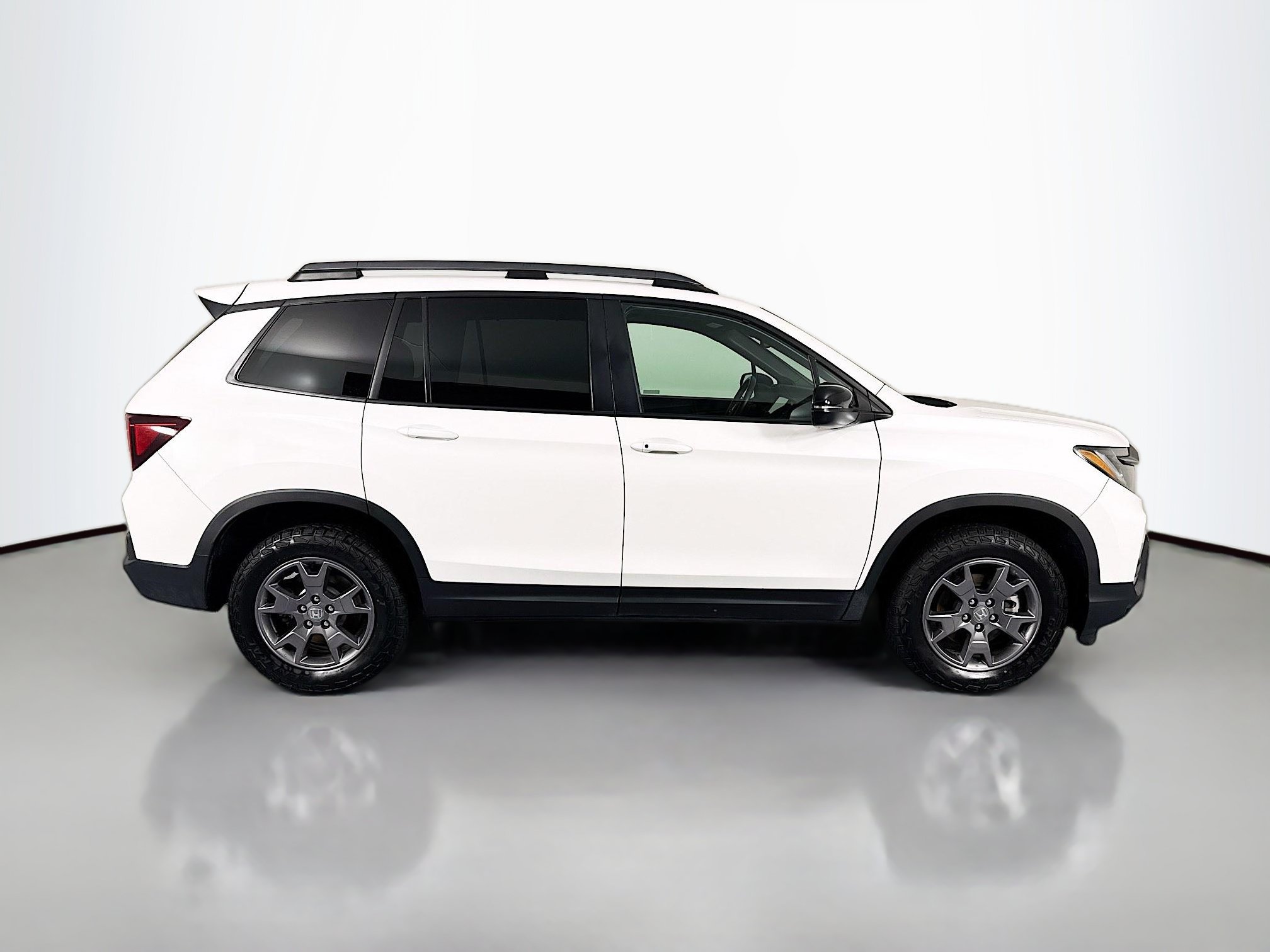 Certified 2024 Honda Passport TrailSport image 4