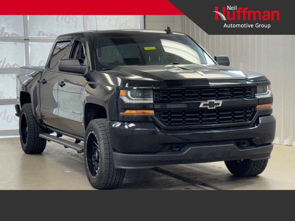 Used 2018 Chevrolet Silverado 1500 Custom w/ Custom Value Package image 1