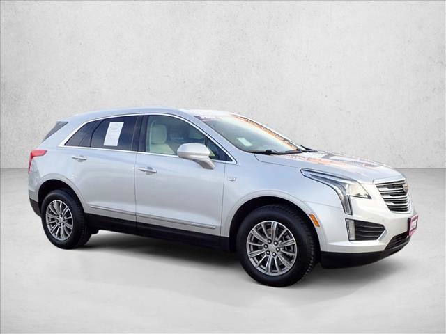 Used 2017 Cadillac XT5 Luxury w/ Driver Awareness Package FWD image 6